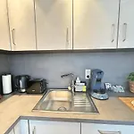 Basilisk Homes - In Bei Basel - 4 X Moderne Fewos Je 1bis2, 1bis4 Oder 1bis6 Pers Mit Küche Und Balkon Oder Terrasse - Parkplätze Vorhanden Apartment *