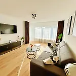 Basilisk Homes - In Bei Basel - 4 X Moderne Fewos Je 1bis2, 1bis4 Oder 1bis6 Pers Mit Küche Und Balkon Oder Terrasse - Parkplätze Vorhanden