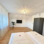 Basilisk Homes - In Bei Basel - 4 X Moderne Fewos Je 1bis2, 1bis4 Oder 1bis6 Pers Mit Küche Und Balkon Oder Terrasse - Parkplätze Vorhanden