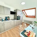 Basilisk Homes - In Bei Basel - 4 X Moderne Fewos Je 1bis2, 1bis4 Oder 1bis6 Pers Mit Küche Und Balkon Oder Terrasse - Parkplätze Vorhanden *