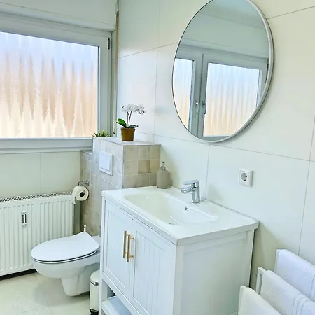 Basilisk Homes - In Bei Basel - 4 X Moderne Fewos Je 1bis2, 1bis4 Oder 1bis6 Pers Mit Kueche Und Balkon Oder Terrasse - Parkplaetze Vorhanden