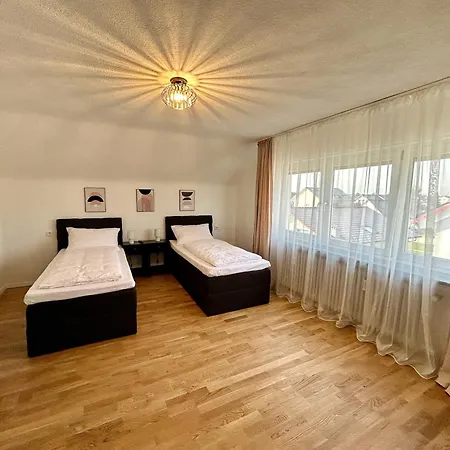 Apartment Basilisk Homes - In Bei Basel - 4 X Moderne Fewos Je 1bis2, 1bis4 Oder 1bis6 Pers Mit Küche Und Balkon Oder Terrasse - Parkplätze Vorhanden *