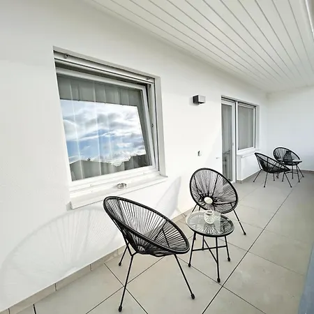 Basilisk Homes - In Bei Basel - 4 X Moderne Fewos Je 1bis2, 1bis4 Oder 1bis6 Pers Mit Küche Und Balkon Oder Terrasse - Parkplätze Vorhanden