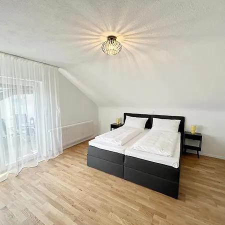 Basilisk Homes - In Bei Basel - 4 X Moderne Fewos Je 1bis2, 1bis4 Oder 1bis6 Pers Mit Küche Und Balkon Oder Terrasse - Parkplätze Vorhanden *