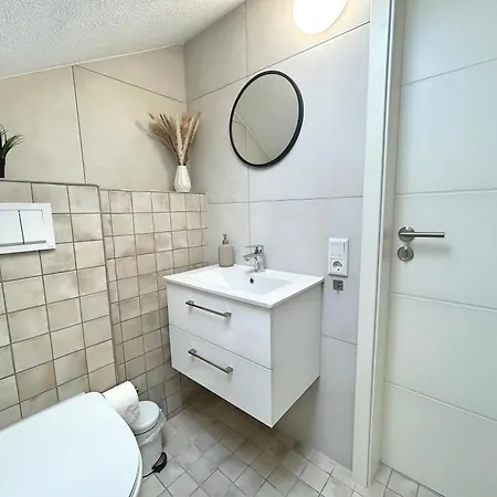 Basilisk Homes - In Bei Basel - 4 X Moderne Fewos Je 1bis2, 1bis4 Oder 1bis6 Pers Mit Küche Und Balkon Oder Terrasse - Parkplätze Vorhanden Grenzach-Wyhlen