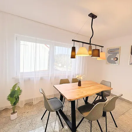 Daire Basilisk Homes - In Bei Basel - 4 X Moderne Fewos Je 1bis2, 1bis4 Oder 1bis6 Pers Mit Kueche Und Balkon Oder Terrasse - Parkplaetze Vorhanden